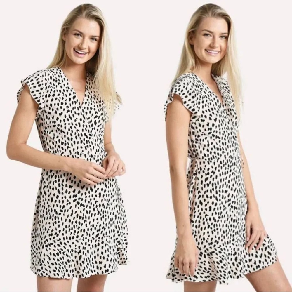 Rails Leann Sweetheart Dress
Blush Spotted 
Wrap dress
